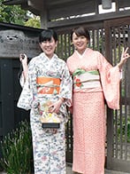 白地花柄・亀更花紋の小紋